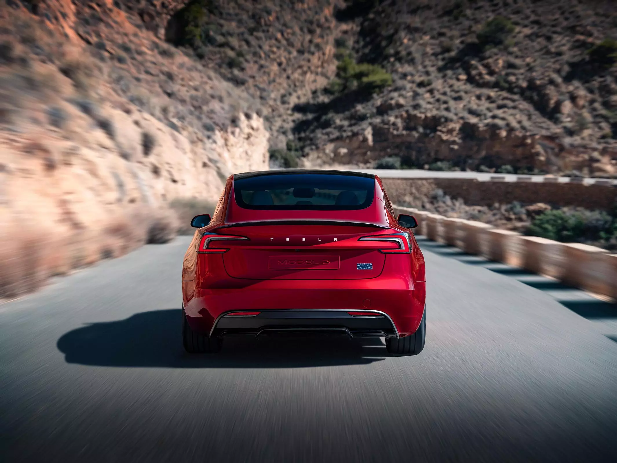 テスラ Model 3、特別価格調整とCEV補助金活用で399万円へ|【業界