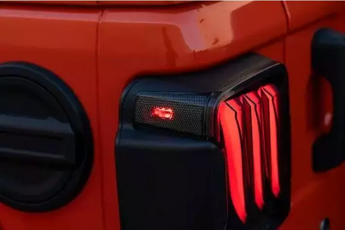 新製品】ヴァレンティより「ジュエル LEDテールランプ ULTRA」ジープ