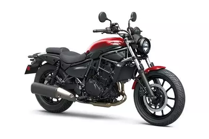 カワサキより2025年7月15日に「ELIMINATOR PLAZA EDITION」を新たな