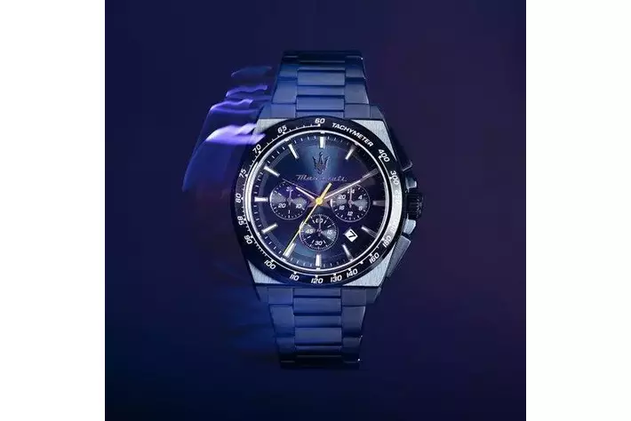 マセラティブルーに染まる、新作腕時計「BLUE EDITION」|【業界先取り
