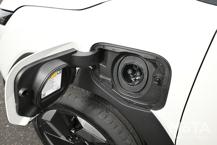 ［79/79］スズキ 新型eビターラ 充電ポート（急速）