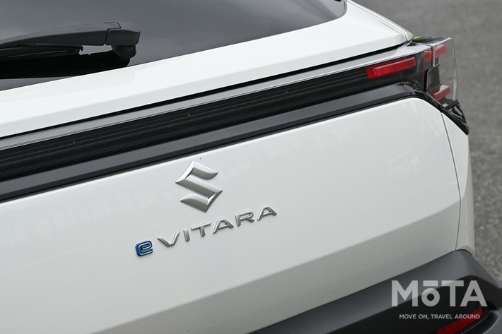 ［29/79］スズキ 新型eビターラ外観 リアエンブレム