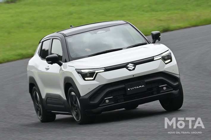 新型eビターラの走行シーン