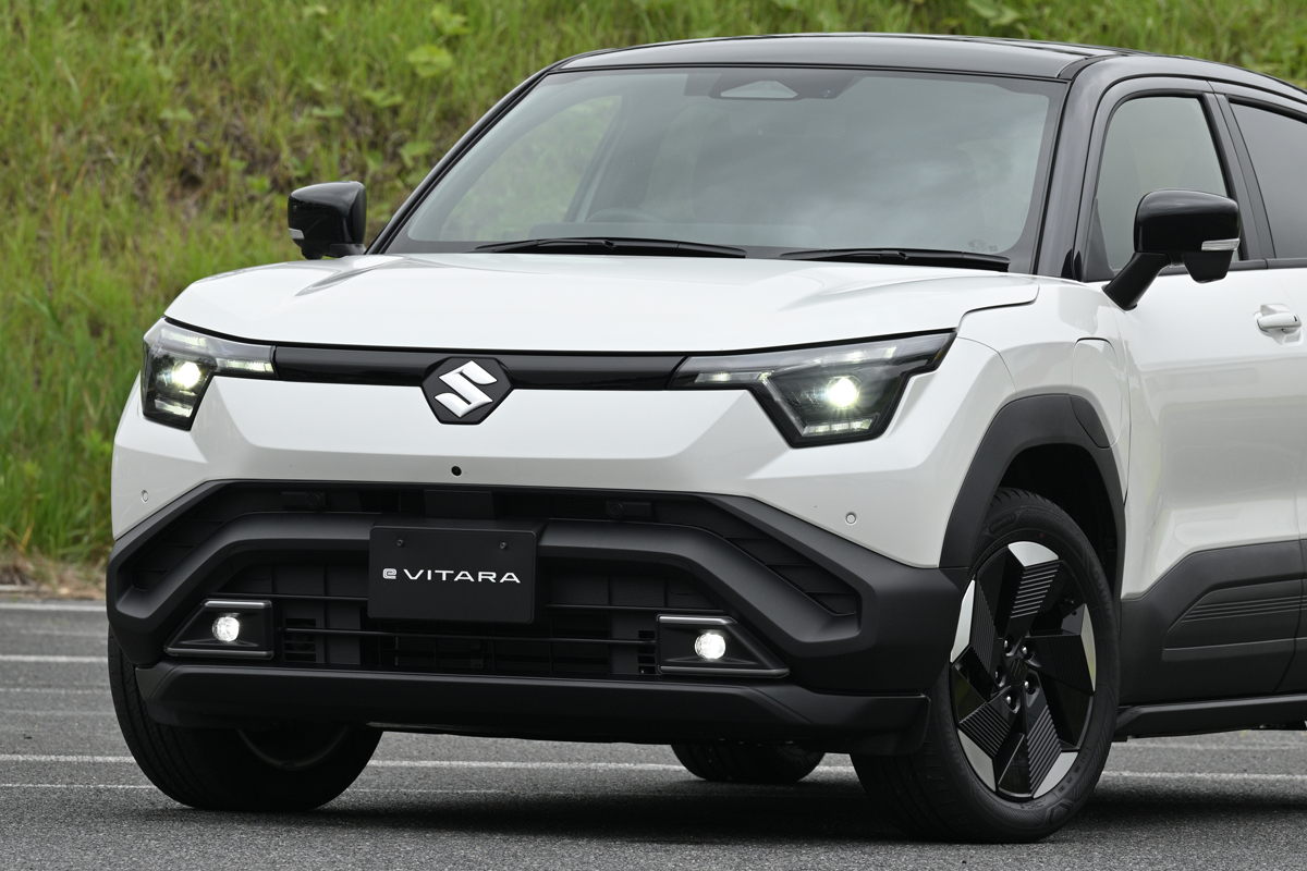 全79枚】スズキ 新型EV「eビターラ」を写真でイッキ見！ 気になる内装