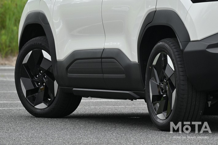 ［38/79］スズキ 新型eビターラ外観 サイドビュー