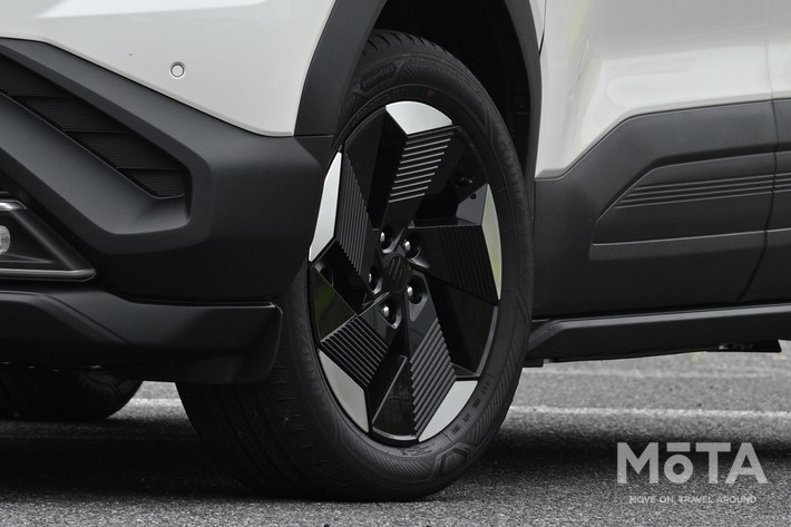 ［41/79］スズキ 新型eビターラ外観 ホイール