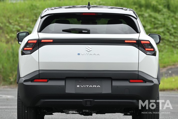 ［25/79］スズキ 新型eビターラ外観 リアビュー