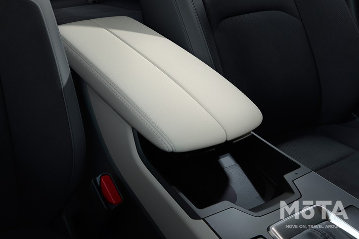［42/43］新型CX-5シート周り