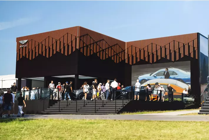 グッドウッド・フェスティバル・オブ・スピードにて、ベントレー過去最大規模の出展でブランドの世界観を体現