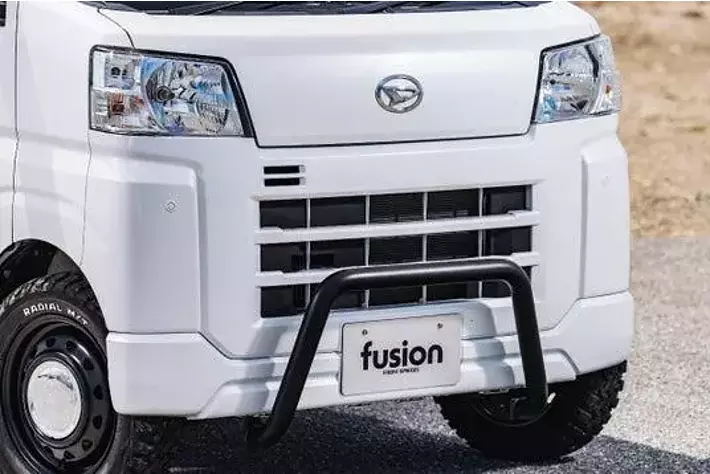 ハイゼットカーゴ】シンプルで取付も簡単にドレスアップ！専用ブルバー