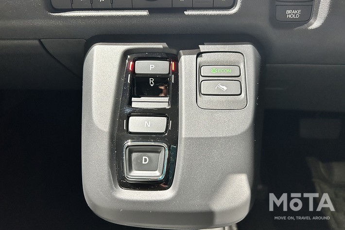 24/47 新型N-ONE e: シフトスイッチ