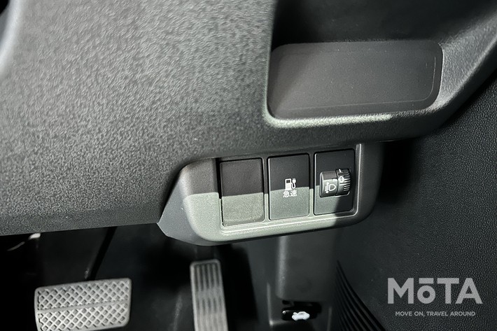 31/47 新型N-ONE e: 急速充電スイッチ