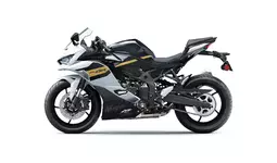 カワサキより2025年9月1日に「Ninja ZX-4R SE」「Ninja ZX-4RR」を新た