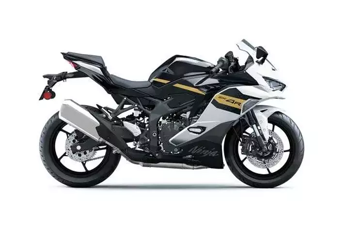 値段上がります　R様おまとめページ カワサキより2025年9月1日に「Ninja ZX-4R SE」「Ninja ZX-4RR