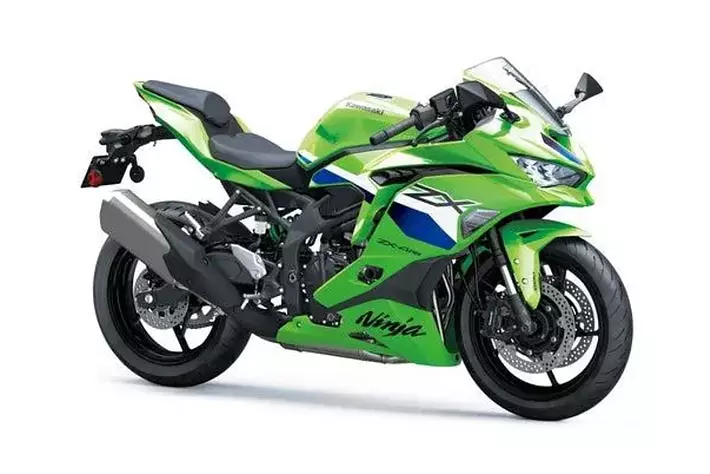 ノゲイラ様4 1200px-Kawasaki_Ninja_ZX-