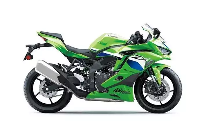 カワサキより2025年9月1日に「Ninja ZX-4R SE」「Ninja ZX-4RR」を新た