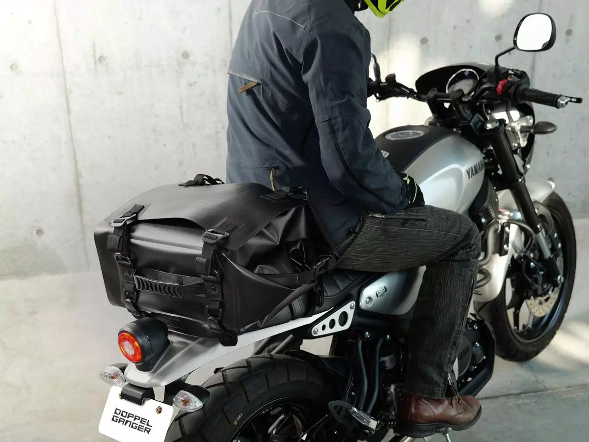 DOPPELGANGER ターポリンシートバッグ デイズ2（DBT647‑BK）を2025年8
