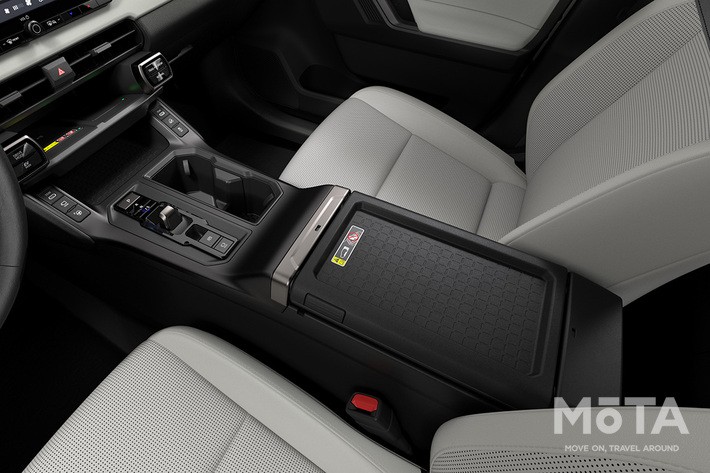 新型RAV4のセンターコンソール(トレイ)