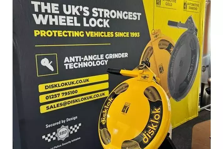 イギリス製カーセキュリティー　DISKLOK イエロー　 Sサイズ イギリス発・最強のカーセキュリティ「Disklok（ディスロック