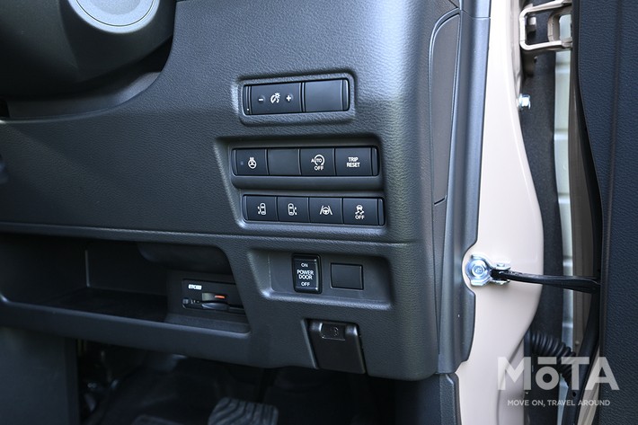 三菱 デリカミニ