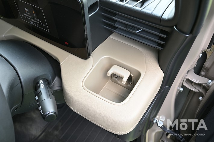 三菱 デリカミニ