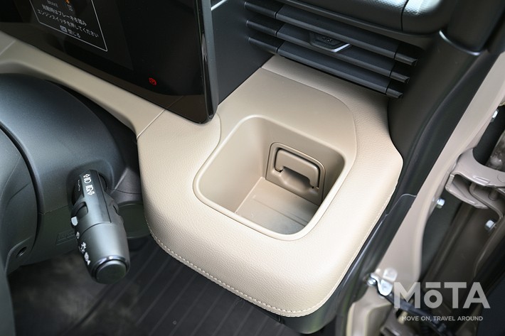 三菱 デリカミニ