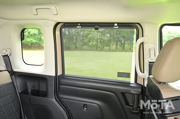 三菱 デリカミニ