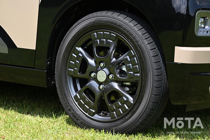 三菱 デリカミニ