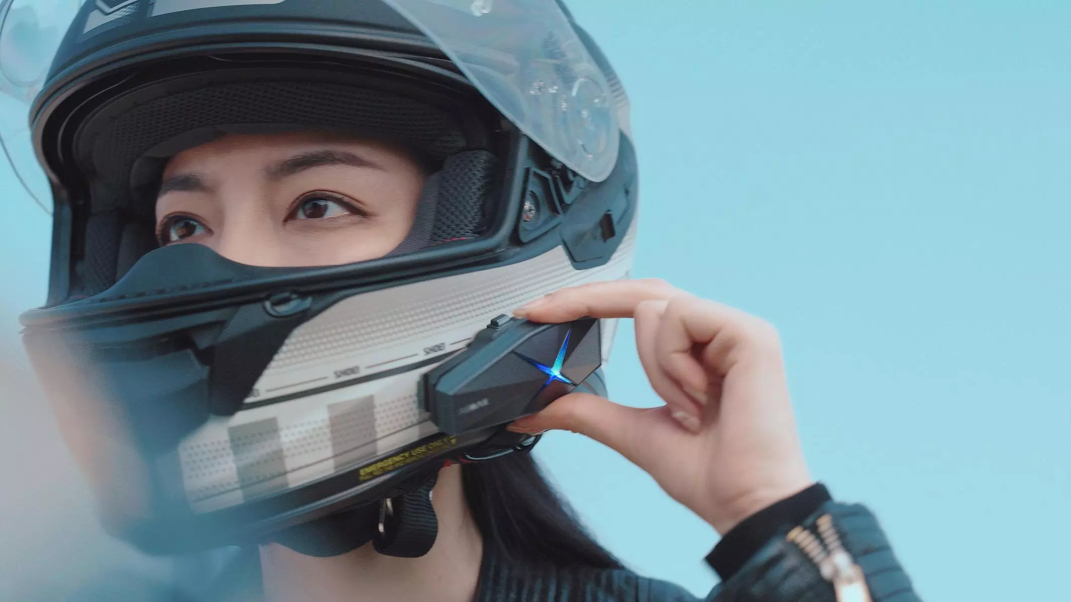 バイク用・次世代インカム「ASMAX（アズマックス） F1 Pro」が日本初