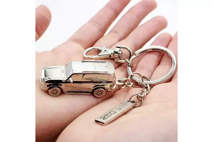 ○3000個限定○TOYOTA ランドクルーザー 250 キーチェーン Amazon の