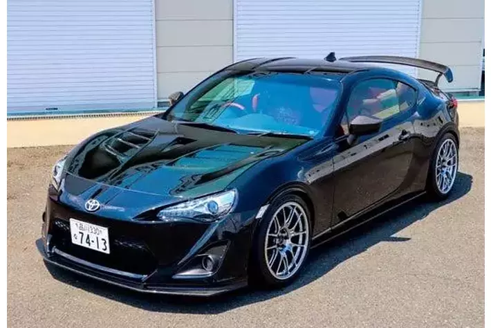 ドリフトキング」土屋圭市氏 × BEAUTIFUL CARS(R)︎コラボ洗車