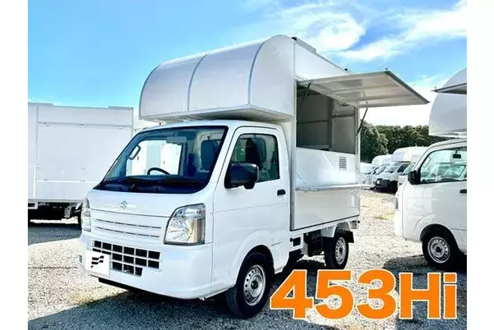 フードトラックカンパニー、人気キッチンカーモデルがダブルで