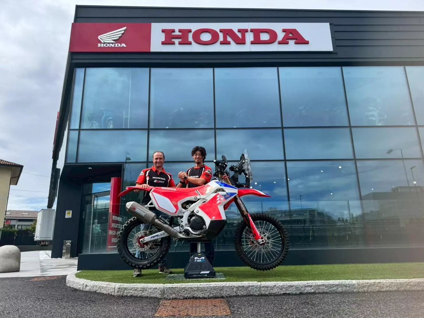 藤原慎也、ホンダCRF450 RX Rallyを駆って「2026 ダカール・ラリー