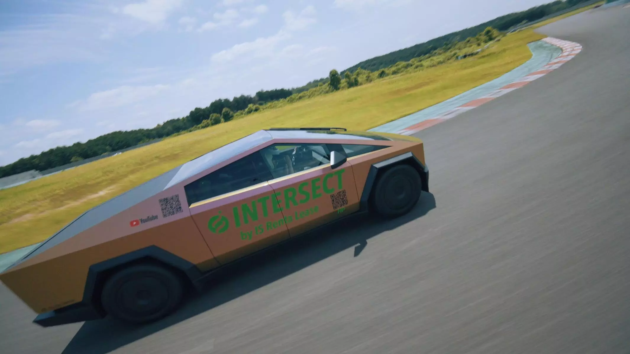 テスラ「サイバートラック」イベント展示向けレンタル開始|【業界