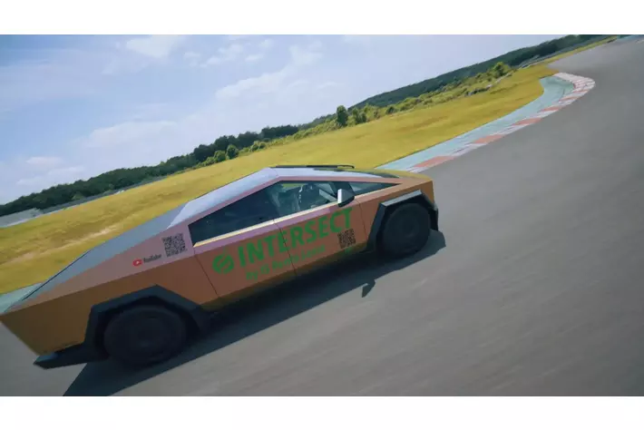 テスラ「サイバートラック」イベント展示向けレンタル開始|【業界