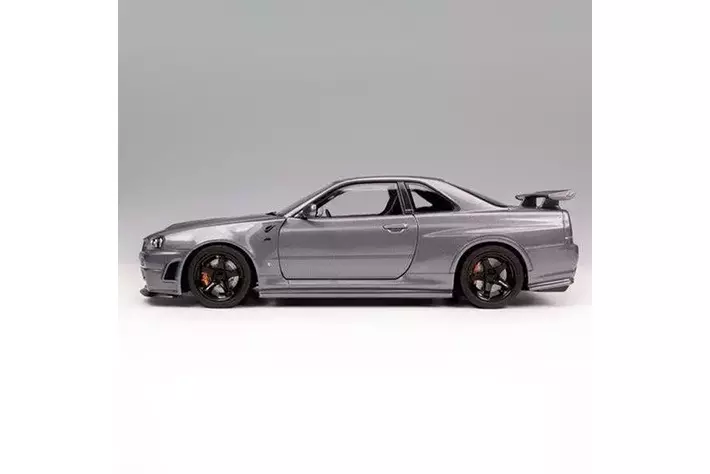 1/18 g t r 専用出品 日産スカイライン GT-R (BNR34) の 1/18 スケールミニカーが CAMSHOP