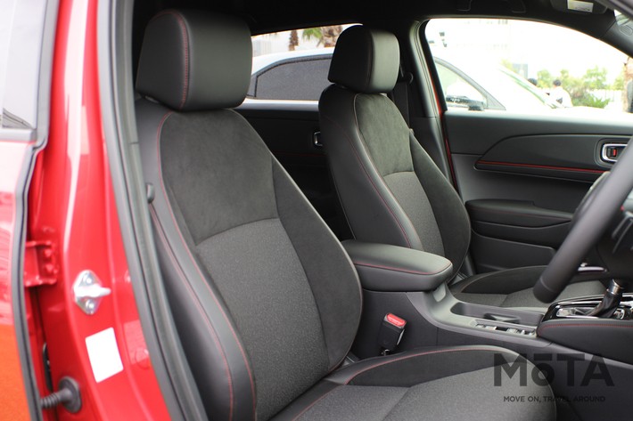 ホンダ ヴェゼル e：HEV RS