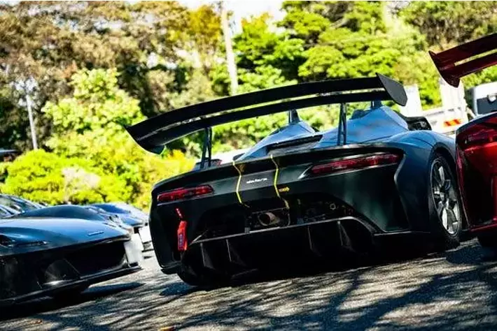公道を走るレーシングカー”の哲学と文化を共有 第一回 「Dallara