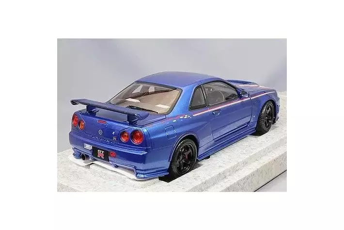 日産スカイライン GT-R (BNR34) の 1/18 スケールミニカーが CAMSHOP