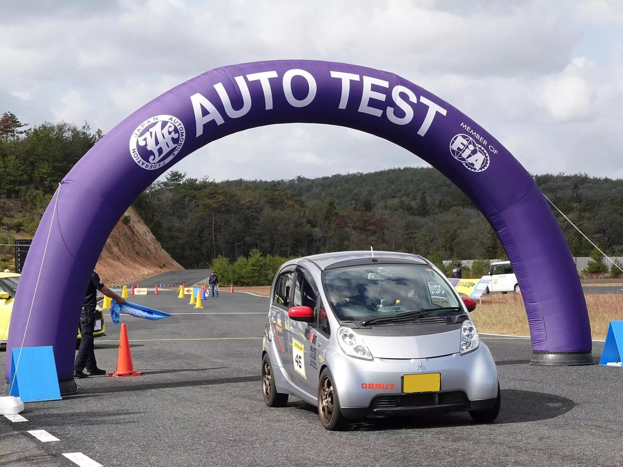 JAF鹿児島】マイカーで参加するモータースポーツ「オートテスト」の