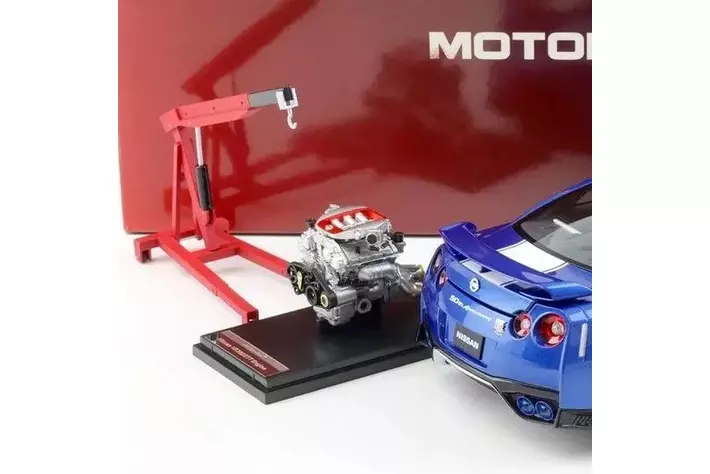 日産 GT-R (R35) ワンガンブルーの 1/18 スケールミニカーが CAMSHOP