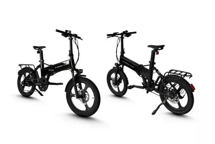 Acalieから、新カテゴリー次世代電動モビリティ「EVEREST XING W」を