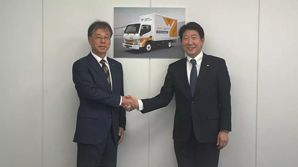 日産車体Gr.とヤマトモビリティが「日産アトラス」を普通免許で運転