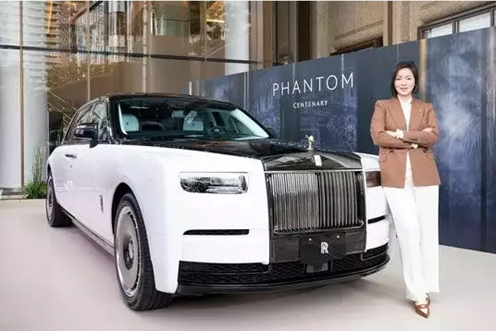 ロールス・ロイス・モーター・カーズ、最高峰モデル「ファントム」の