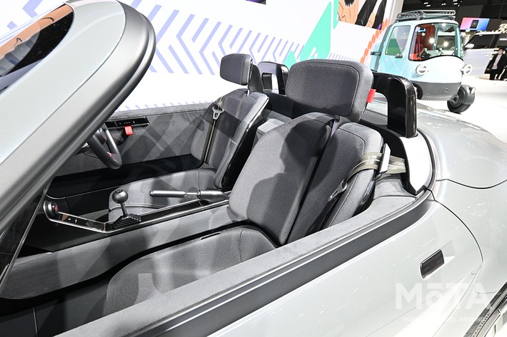 ダイハツ K-OPENのシート