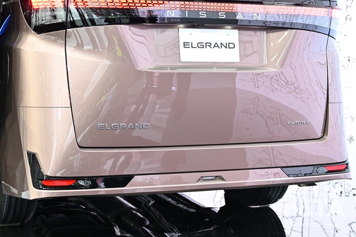 日産 新型エルグランド 外観