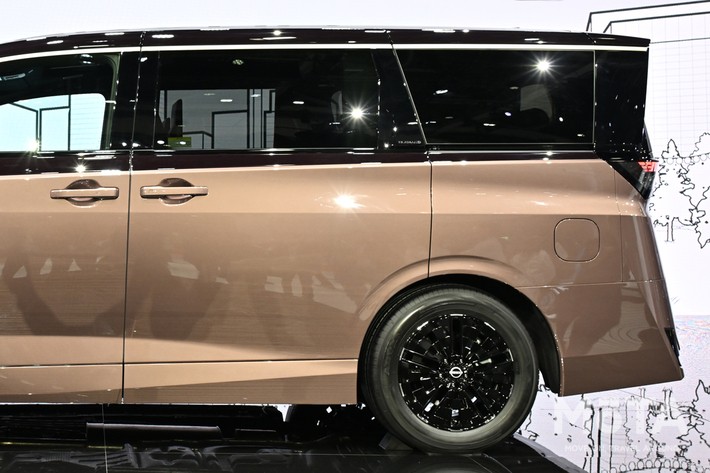 日産 新型エルグランド 外観