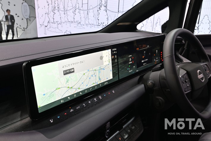 新型エルグランドのモノリス・スクリーン