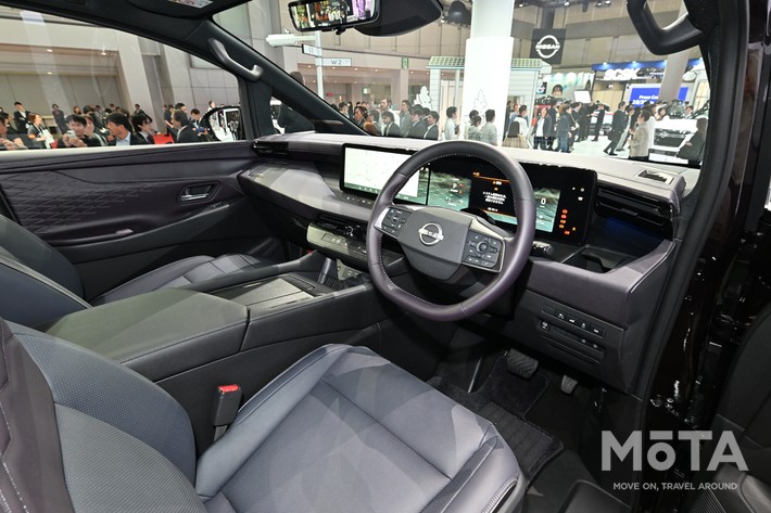 新型エルグランドのインパネ