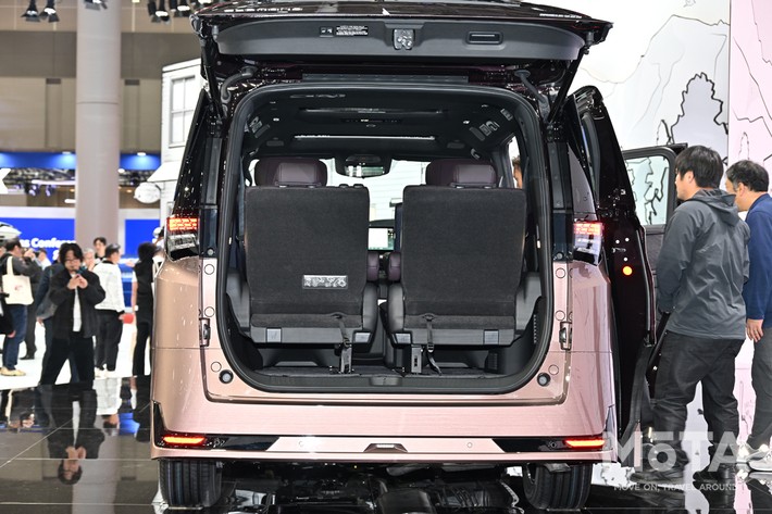 日産 新型エルグランド 内装